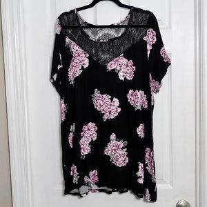 Torrid floral lace top super soft shirt